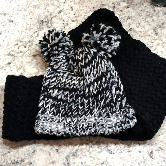 Handmade Crochet Hat & Scarf Set..Infant/ Toddler - Picture 1 of 5